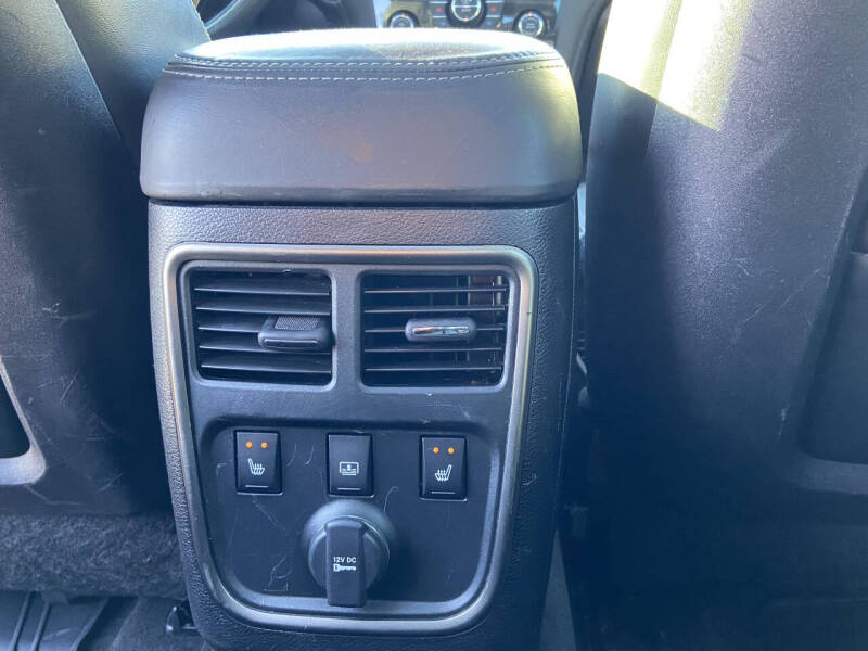 2013 Chrysler 300 C John Varvatos Limited Edition