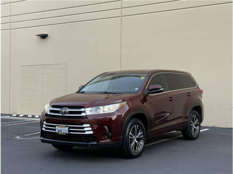 2017 Toyota Highlander LE