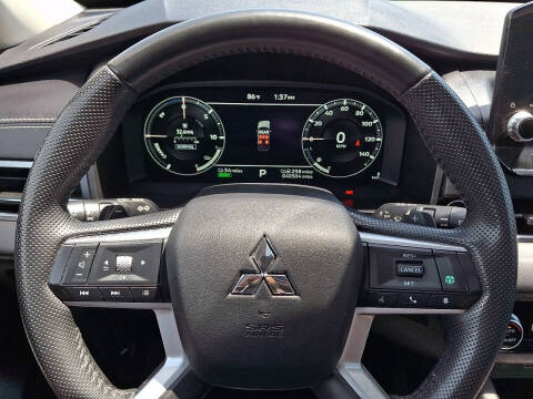 2025 Mitsubishi Outlander PHEV SE
