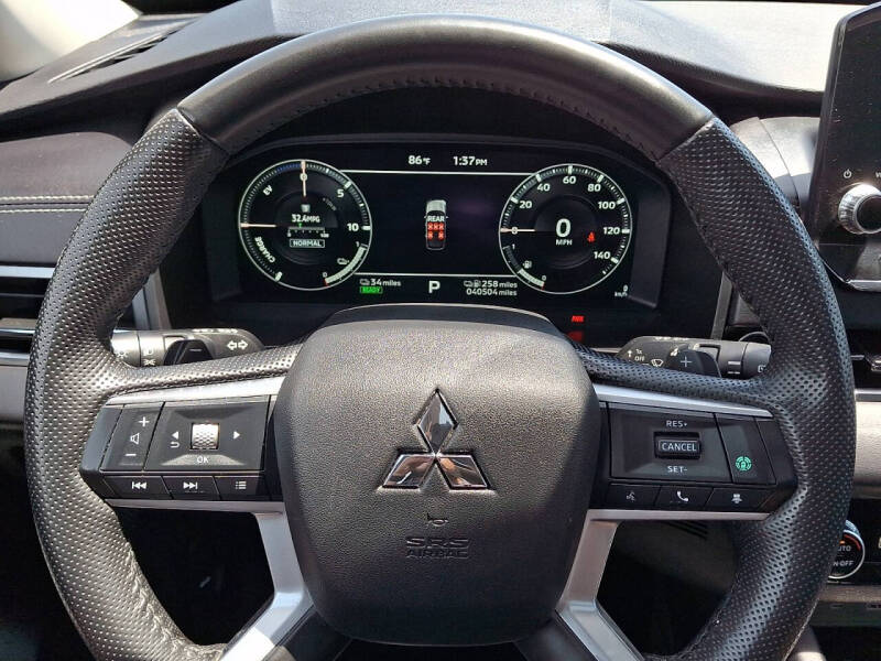 2025 Mitsubishi Outlander PHEV SE