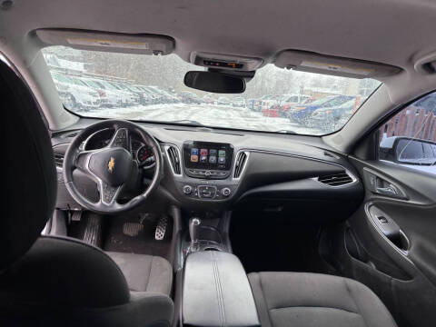 2017 Chevrolet Malibu LT