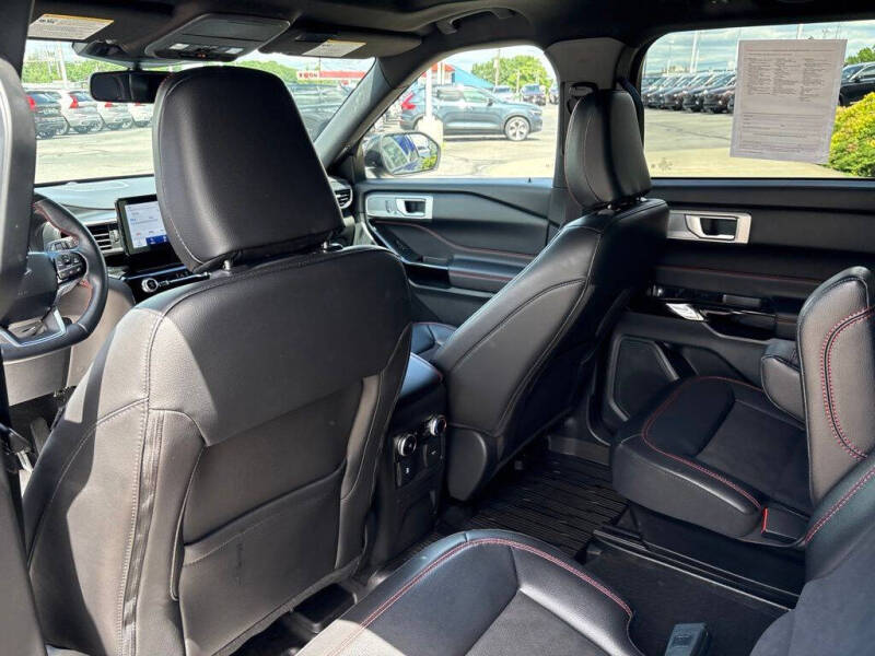 2024 Ford Explorer ST-Line