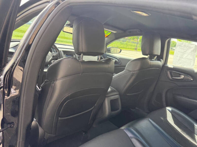 2015 Chrysler 200 S