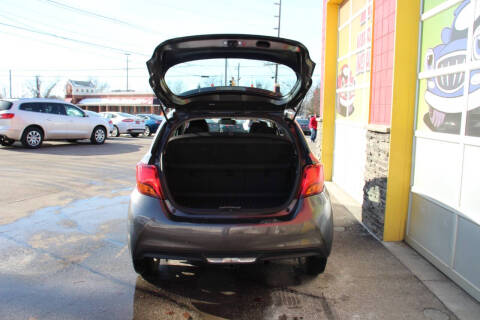 2017 Toyota Yaris 3-Door L