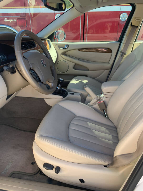 2002 Jaguar X-Type 2.5