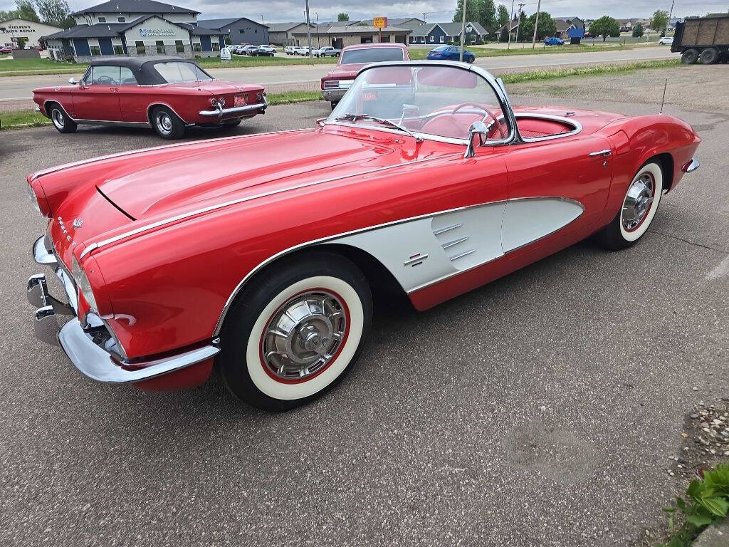 1961 Chevrolet Corvette 41
