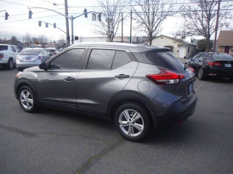 2019 Nissan Kicks S