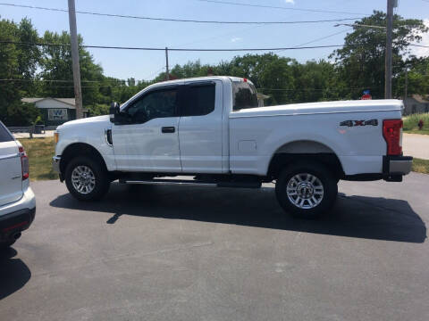 2017 Ford F-250 Super Duty for sale at Southlake Body Auto Repair & Auto Sales in Hebron IN