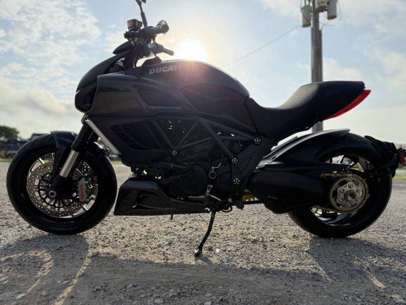 2011 Ducati Diavel Carbon