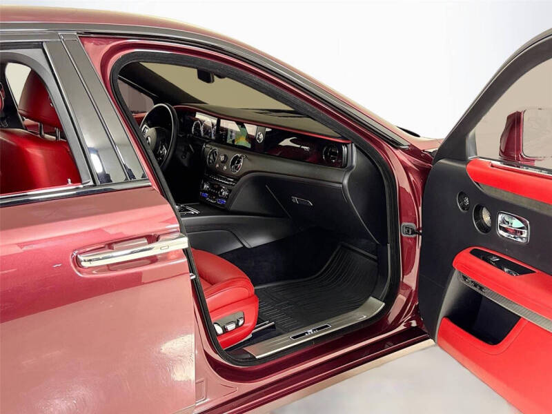 2023 Rolls-Royce Black Badge Ghost