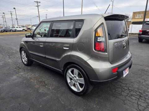 2010 Kia Soul +