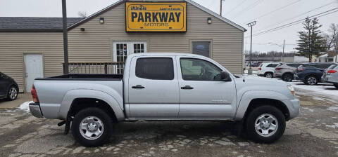 2007 Toyota Tacoma for sale at Parkway Motors in Springfield IL