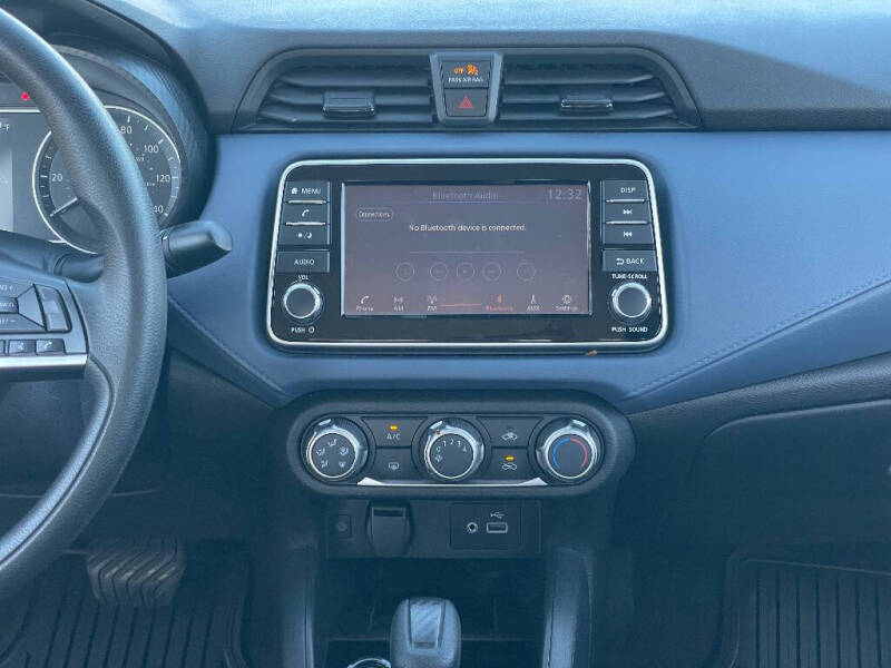 2023 Nissan Versa SV