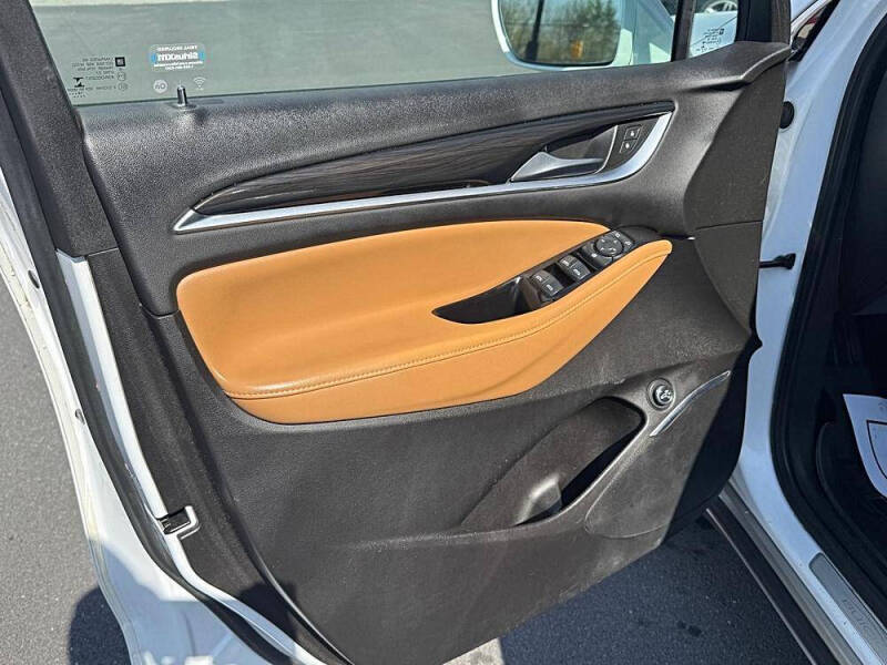 2020 Buick Enclave Essence