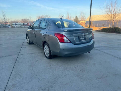 2013 Nissan Versa 1.6 SV