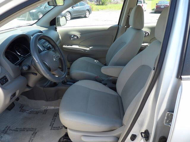 2013 Nissan Versa 1.6 SV