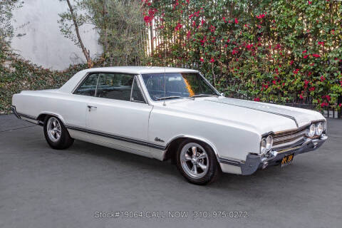 1965 Oldsmobile F-85 Cutlass Holiday