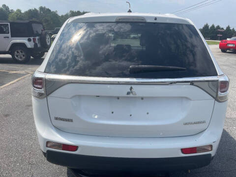 2014 Mitsubishi Outlander SE