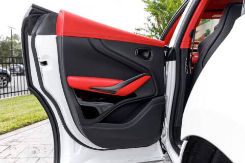 2025 Aston Martin DBX 707