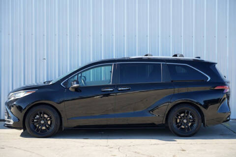 2022 Toyota Sienna Limited 7-Passenger