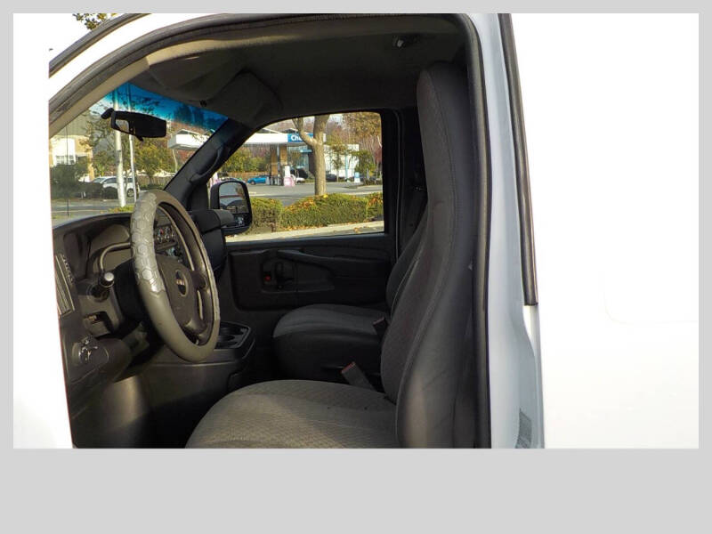 2015 GMC Savana 2500