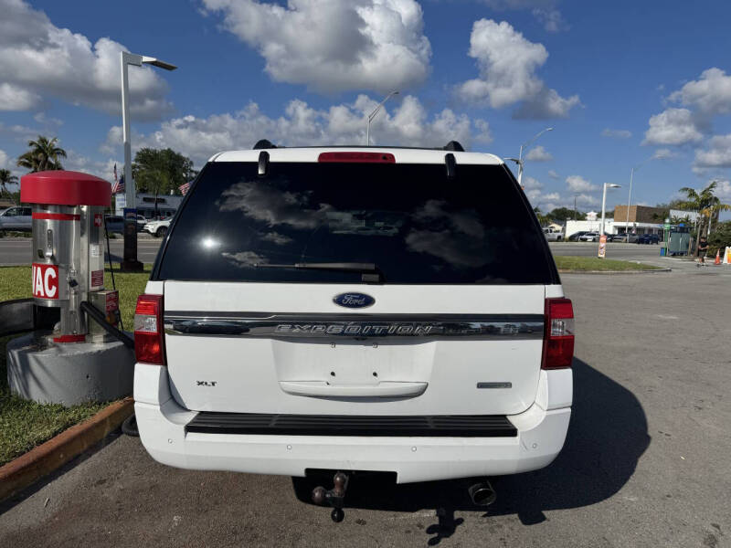 2017 Ford Expedition EL XLT