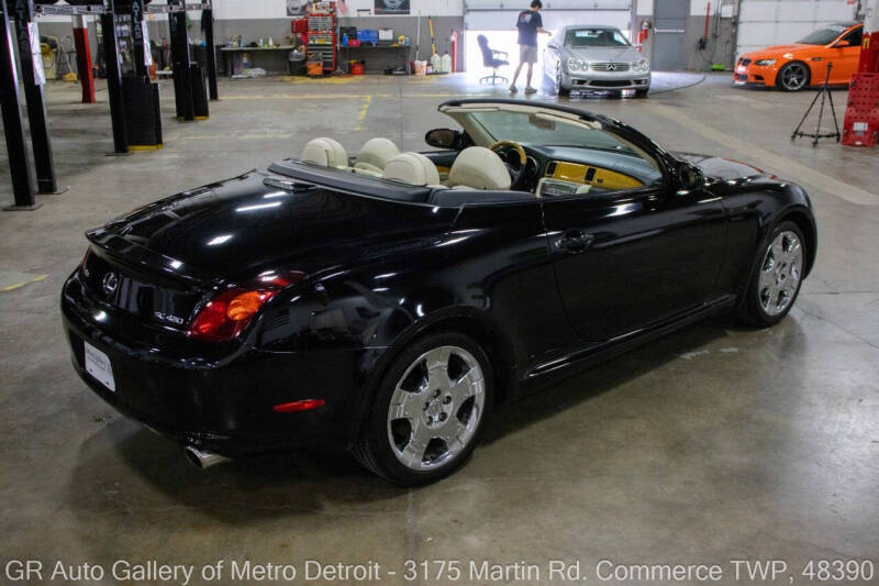 2004 Lexus SC 430