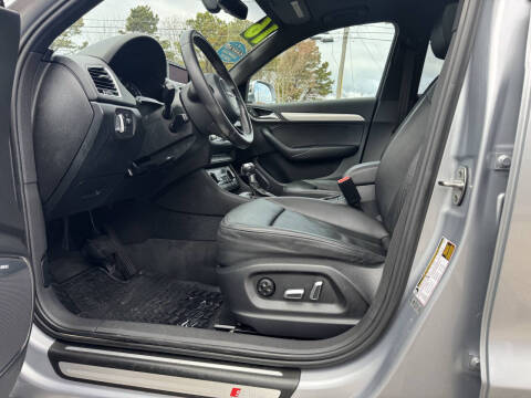 2016 Audi Q3 2.0T quattro Prestige