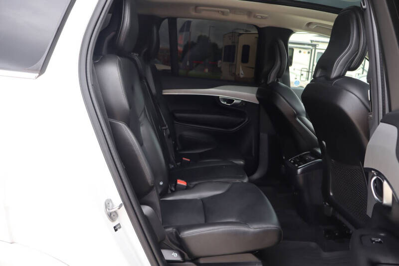2024 Volvo XC90 B5 Core Bright Theme
