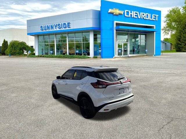 2024 Nissan Kicks SR