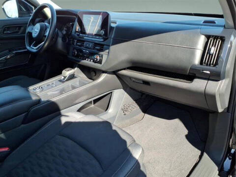 2025 Nissan Pathfinder S