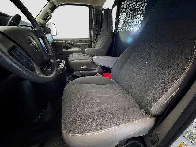 2024 GMC Savana 2500