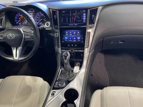 2018 Infiniti Q60 3.0T Luxe