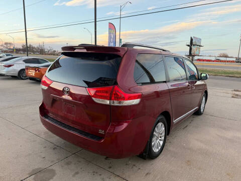 2011 Toyota Sienna Limited 7-Passenger