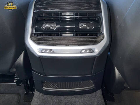 2023 BMW 7 Series 740i