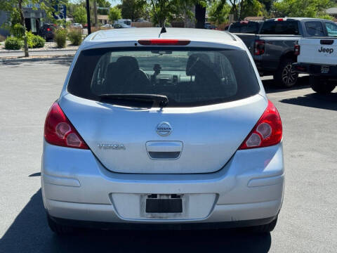 2011 Nissan Versa 1.8 S