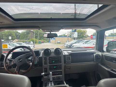 2004 HUMMER H2 Lux Series