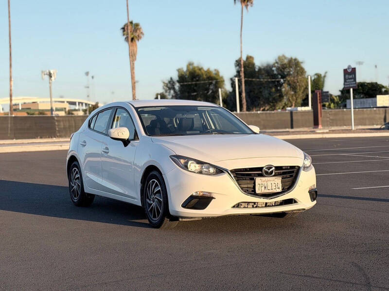 2016 Mazda MAZDA3 i Sport