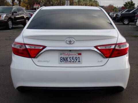 2017 Toyota Camry LE