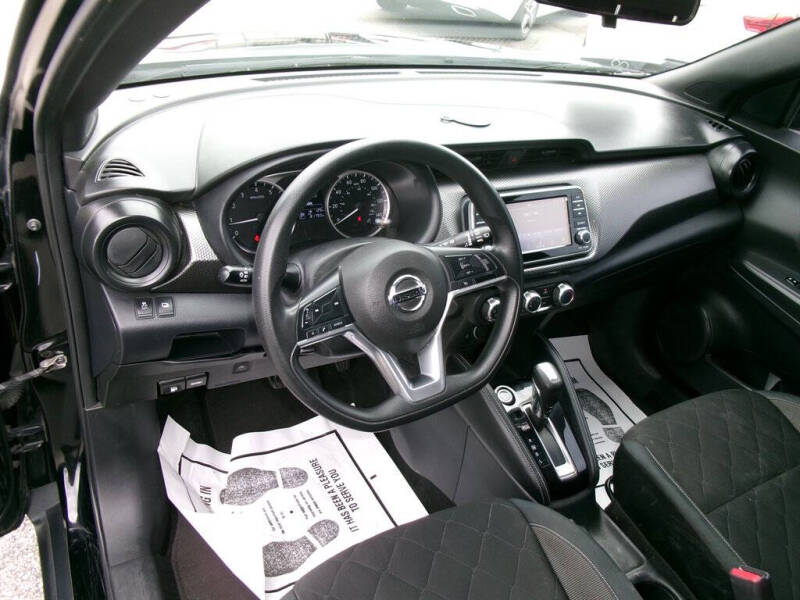 2019 Nissan Kicks S