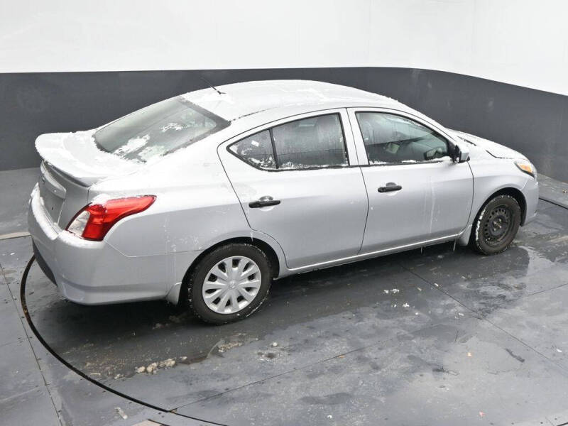 2019 Nissan Versa S Plus