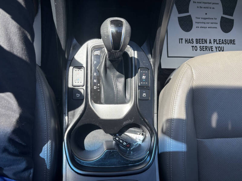 2017 Hyundai Santa Fe SE Ultimate