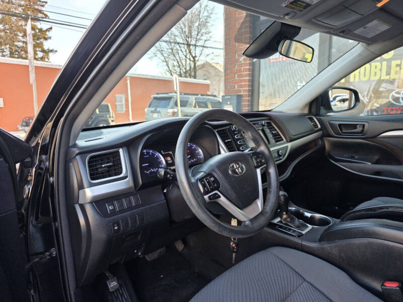 2018 Toyota Highlander LE