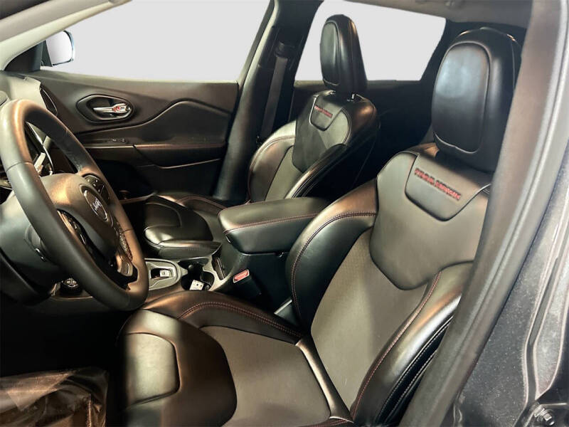 2022 Jeep Cherokee Trailhawk