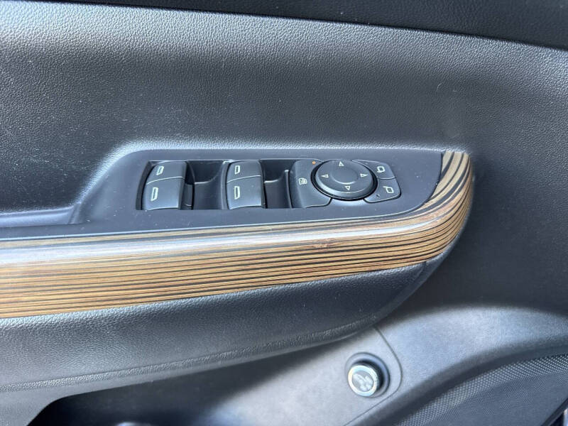 2017 GMC Acadia SLE-2