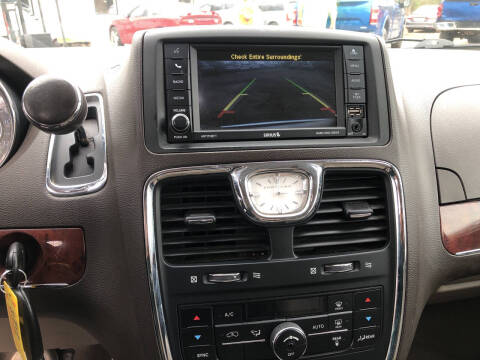 2012 Chrysler Town and Country Touring