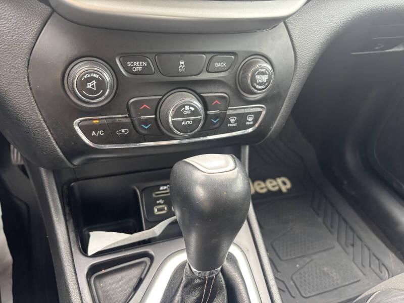 2018 Jeep Cherokee Latitude Plus