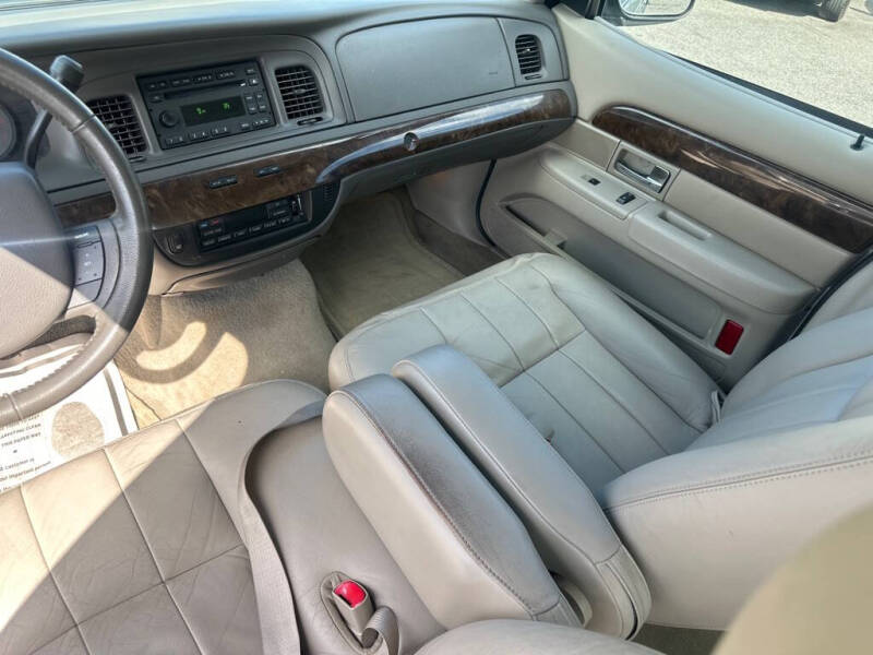 2011 Mercury Grand Marquis LS