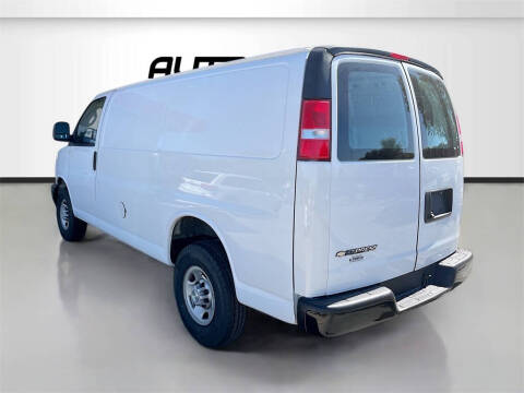2022 Chevrolet Express 2500