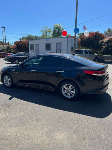 2017 Kia Optima LX